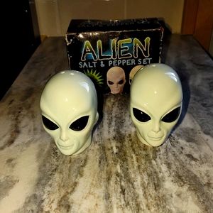 Alien Salt and Pepper Shakers, new with box